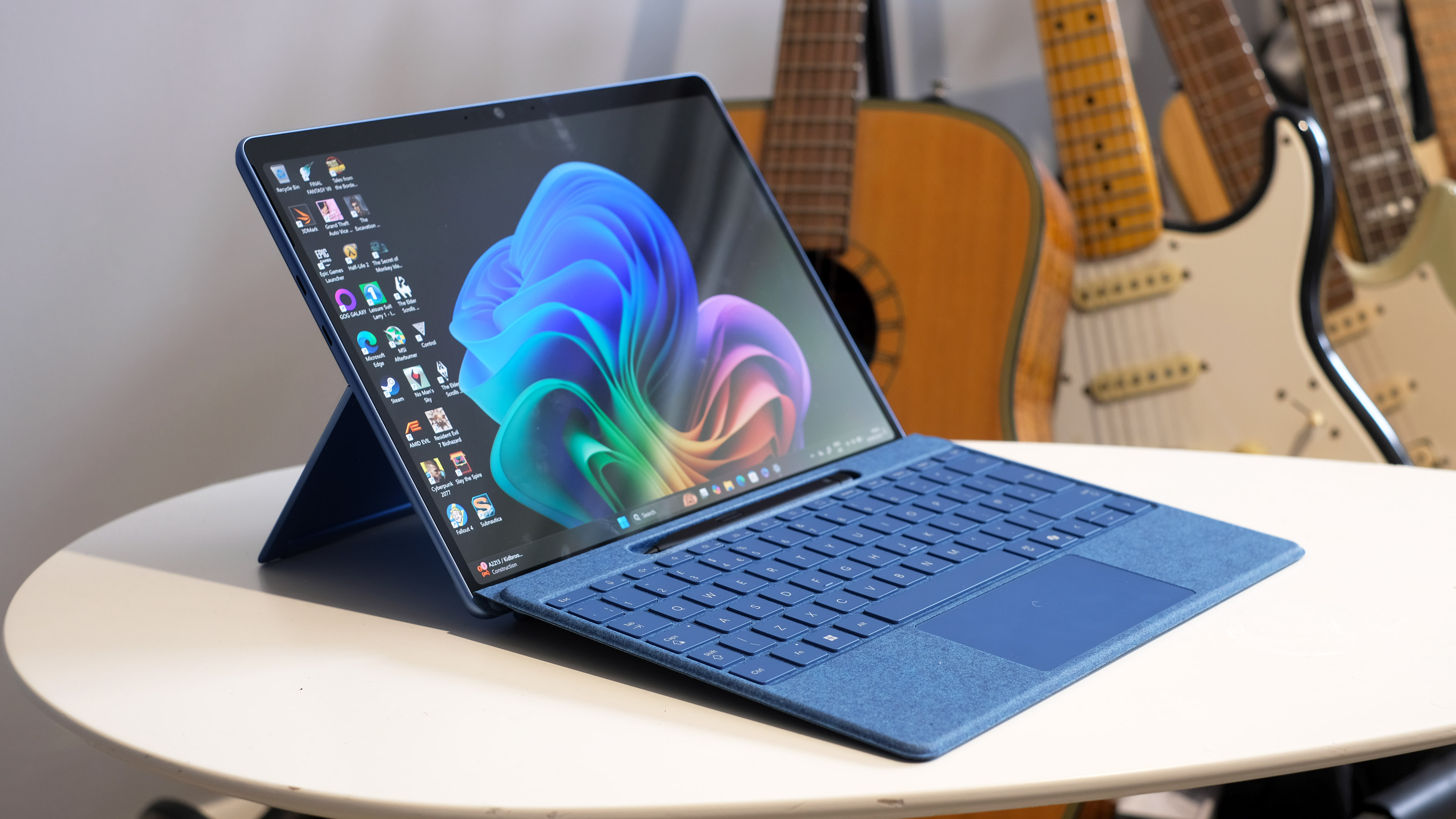 Microsoft Surface Pro (11th Edition) — 10 แท็บเล็ตและสมาร์ตแพดทรงพลังยอดนิยมปี 2026 ตอบโจทย์การเรียน การทำงาน และการสร้างสรรค์คอนเทนต์