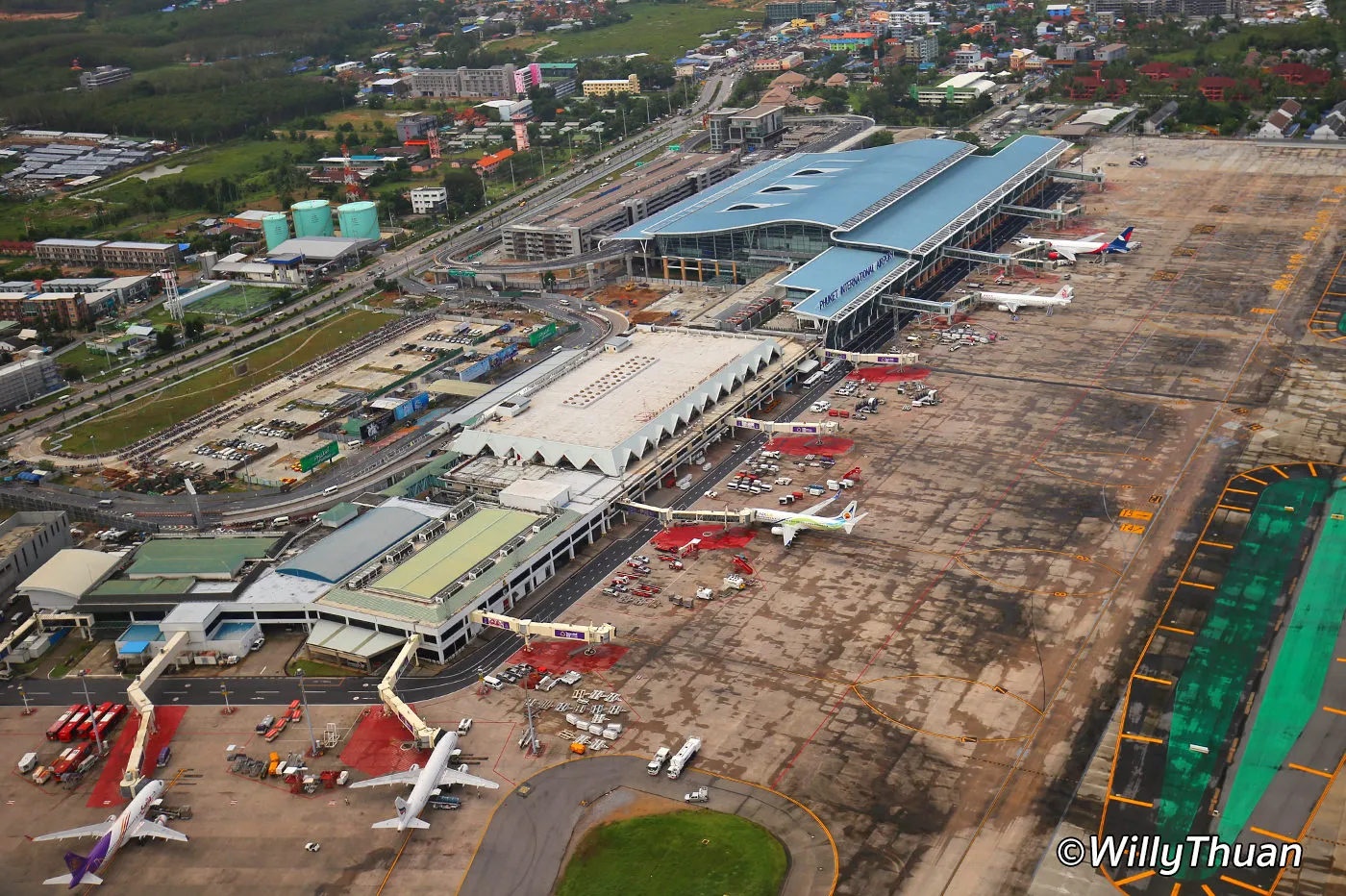 ท่าอากาศยานภูเก็ต (Phuket International Airport) — 10 อันดับท่าอากาศยานในประเทศไทยที่มีผู้โดยสารใช้บริการมากที่สุด อัปเดตสถิติล่าสุด
