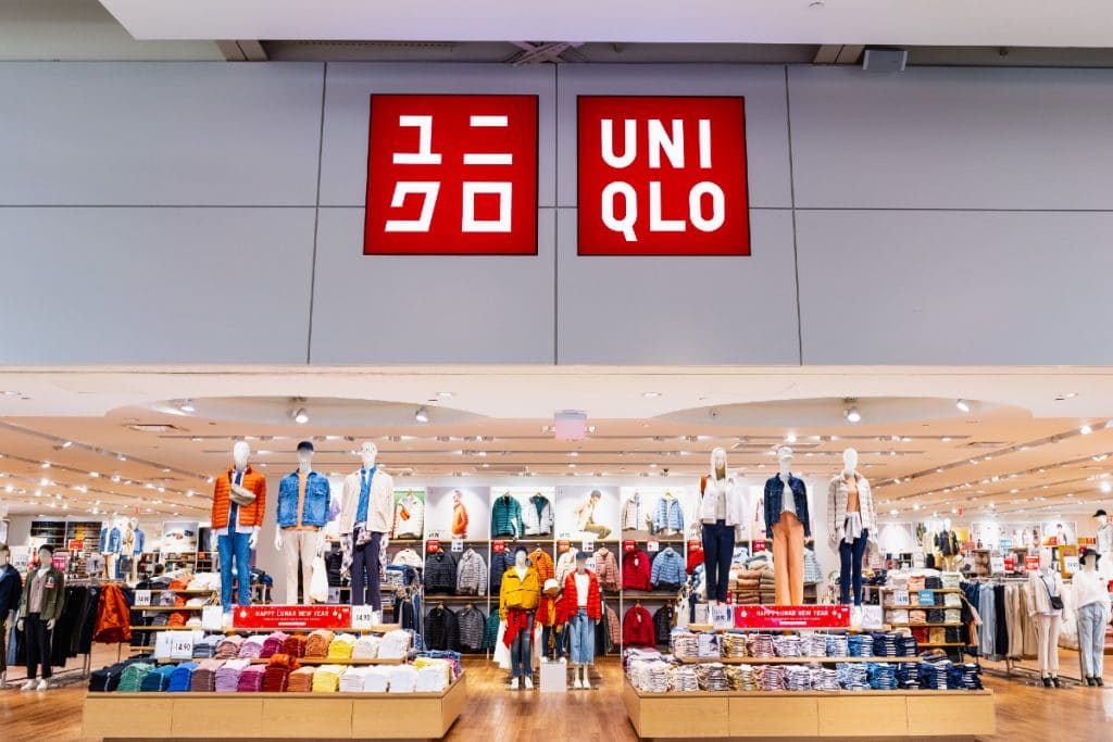 ฟาสต์ รีเทลลิ่ง (Fast Retailing Co., Ltd.) — 10 อันดับกลุ่มบริษัทแฟชั่นและเครื่องแต่งกายที่มีมูลค่าหลักทรัพย์ตามราคาตลาด (Market Cap) สูงสุดในโลก ปี 2026