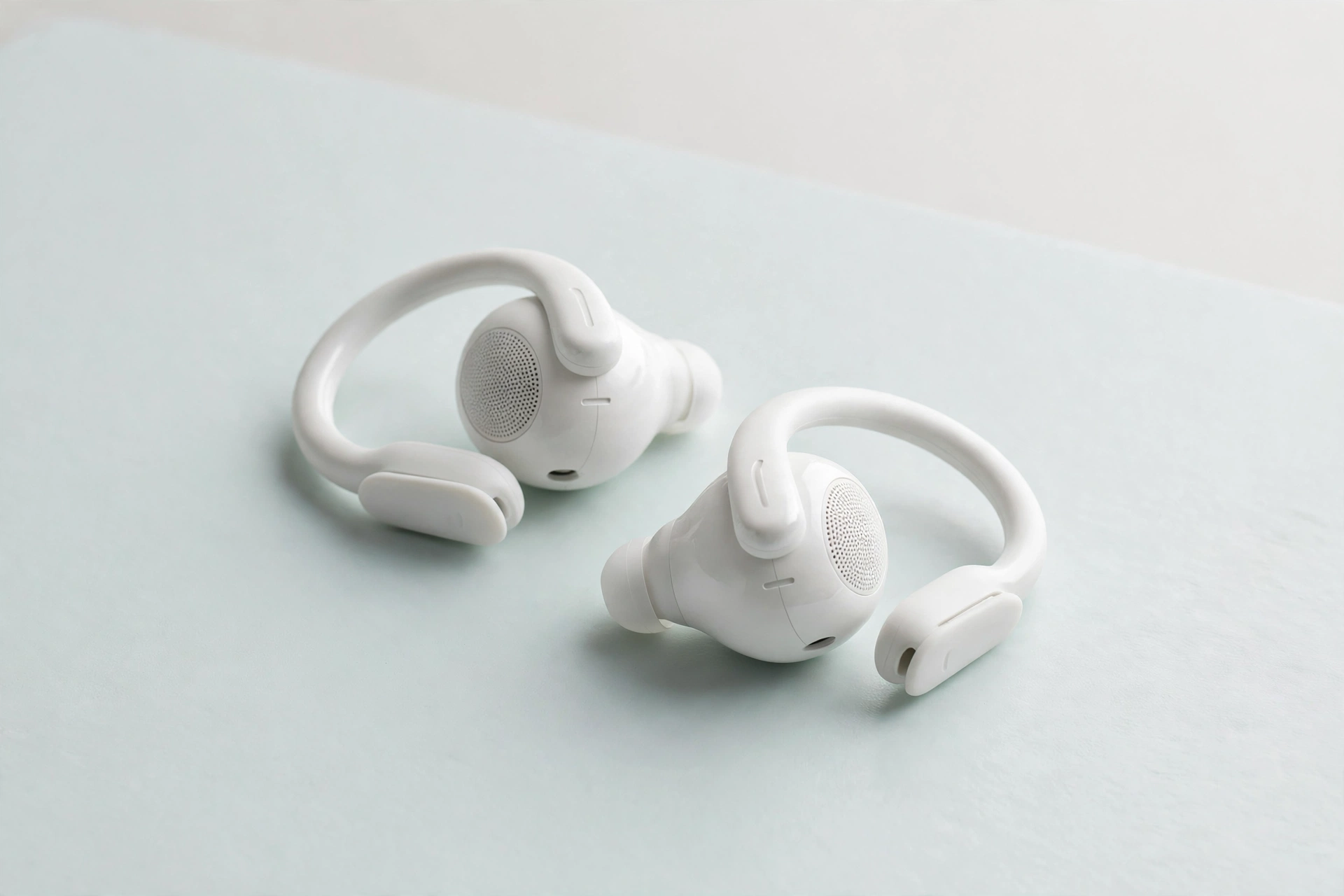 SoundPEATS Pearl Clip Pro — 10 หูฟังไร้สายแบบเปิดหู (Open-Ear Earbuds) ยอดนิยมปี 2026 สวมใส่สบายตอบโจทย์สายสปอร์ตและคนทำงาน