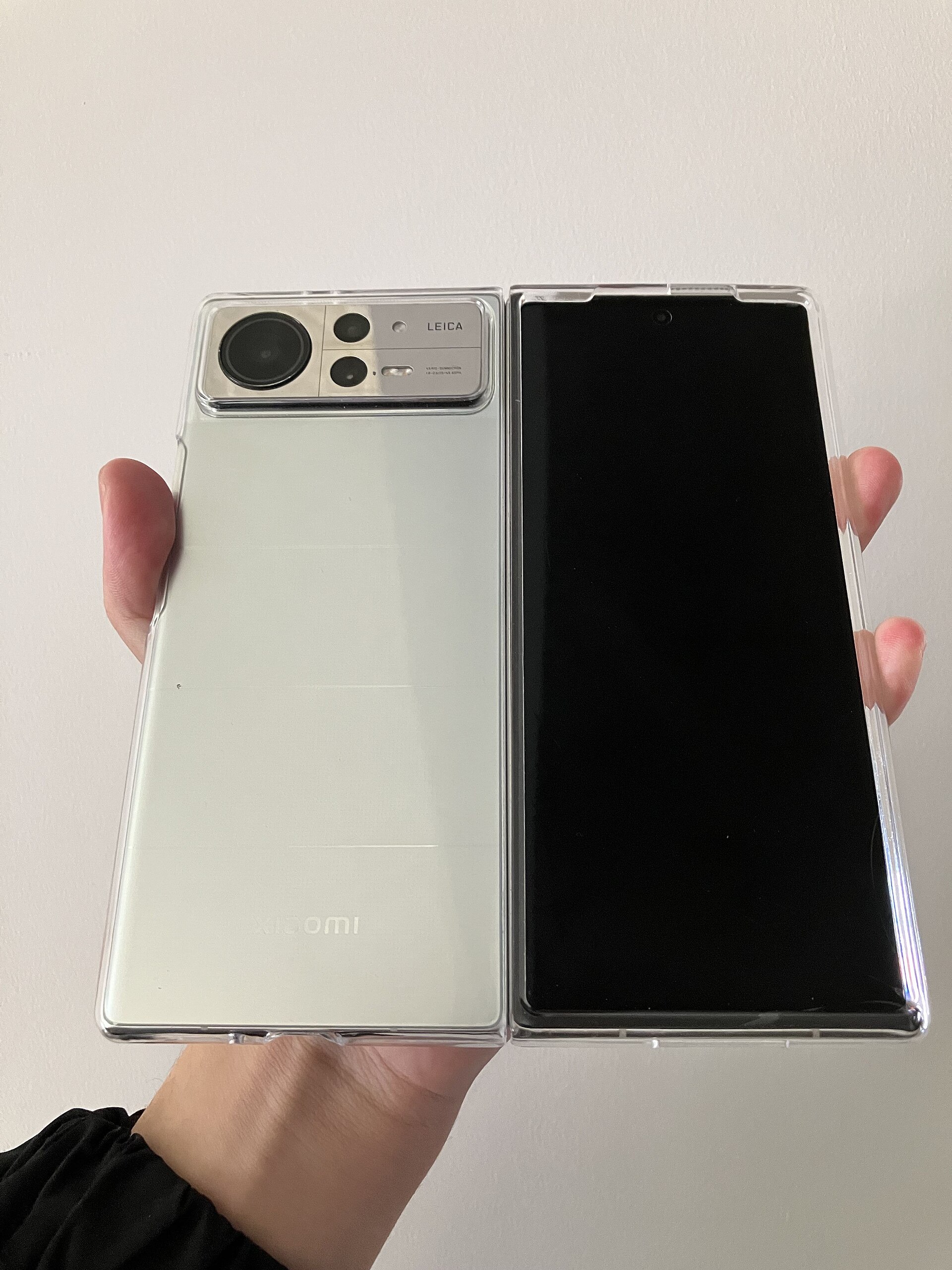 Xiaomi Mix Fold 5 — 10 สมาร์ตโฟนจอพับและสมาร์ตดีไวซ์จอพับสามทบยอดนิยมแห่งปี 2026 ผสานนวัตกรรมบานพับและจอภาพไร้รอยต่อ