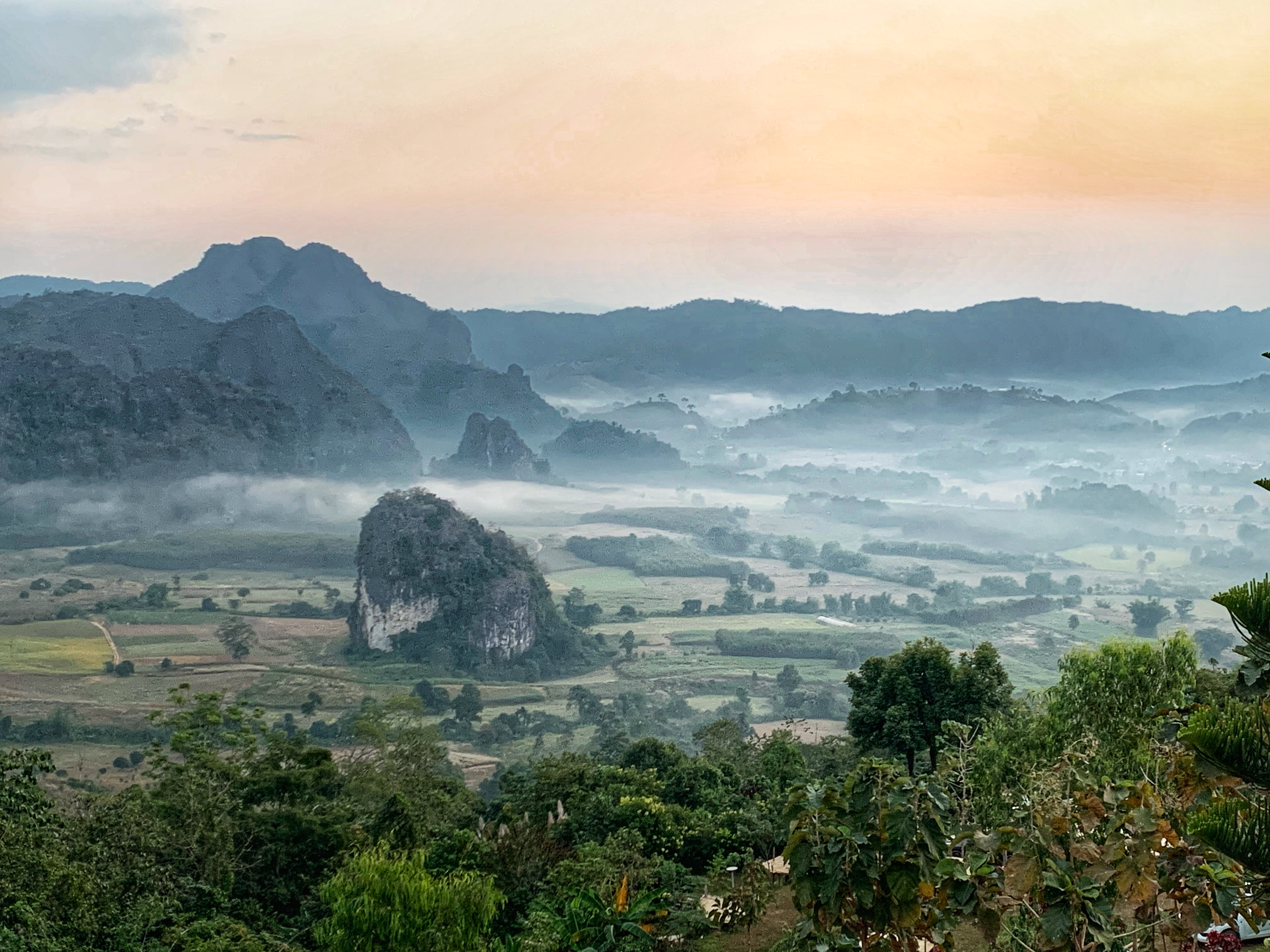 วนอุทยานภูลังกา และ ยอดภูเทวดา — 10 จุดชมทะเลหมอกและขุนเขายอดนิยมในไทย สำหรับวางแผนรับลมหนาวช่วงปลายปี 2569