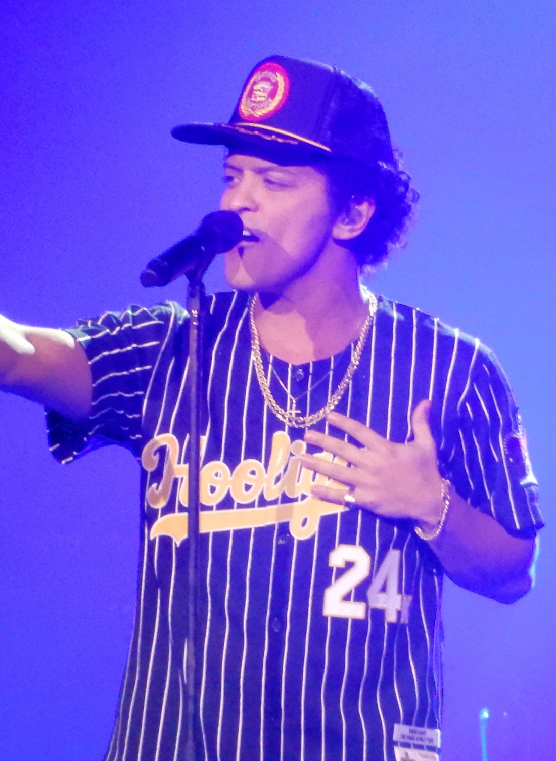 Bruno Mars — 10 อันดับศิลปินที่มียอดผู้ฟังรายเดือนบน Spotify สูงที่สุดในโลก อัปเดตล่าสุดปี 2026