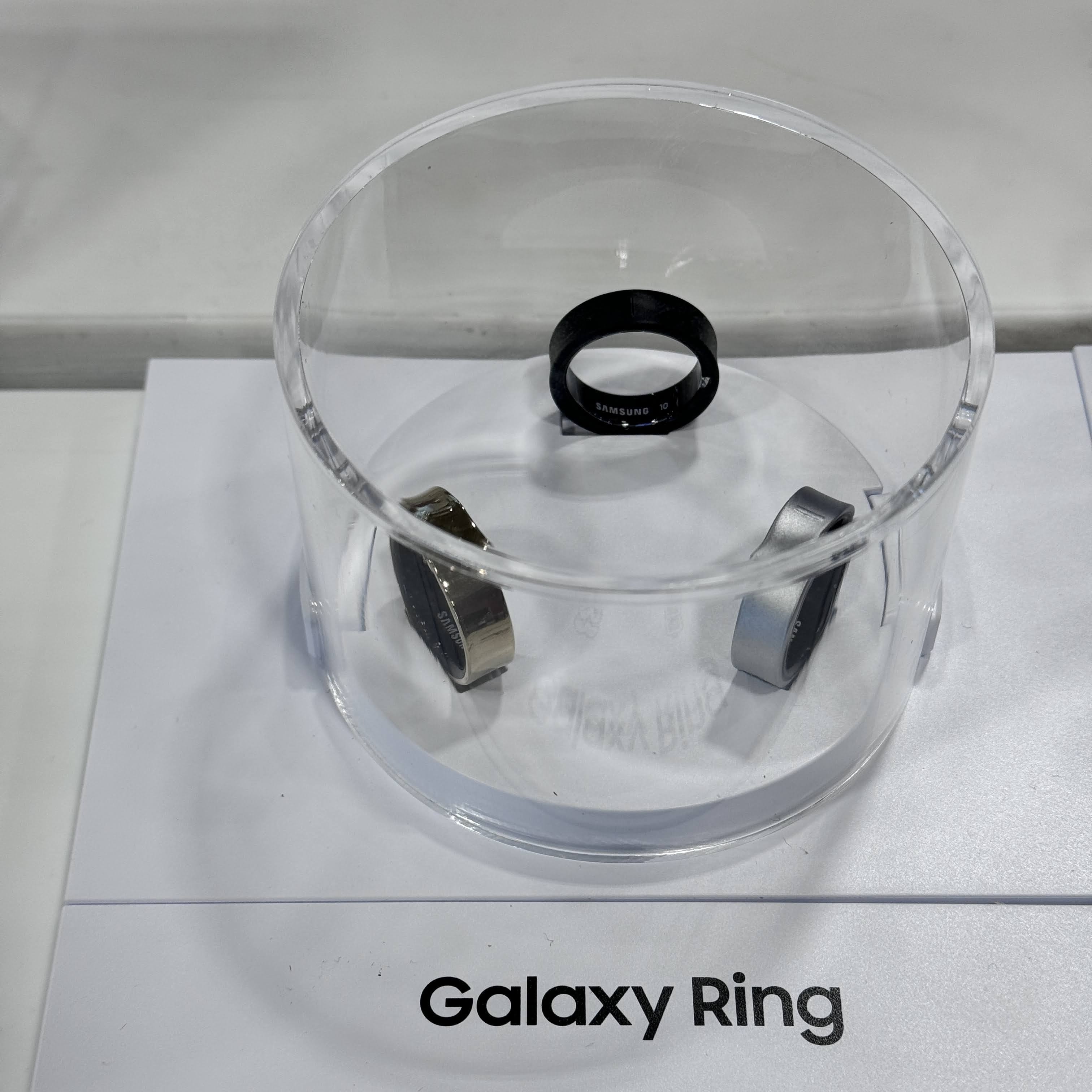 Samsung Galaxy Ring — 10 นวัตกรรมแหวนอัจฉริยะ (Smart Ring) ยอดนิยมปี 2026 ตรวจวัดสุขภาพและการนอนหลับแบบไร้รอยต่อ